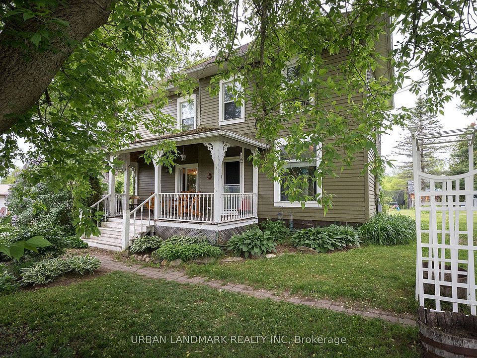 1st image of 122 Seymour St W