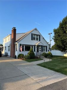 15 Cavalry St, Cranston, RI, 02920