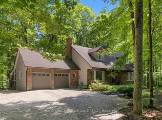 1250 Royal Maple Dr, Ottawa, ON K4C 1B5