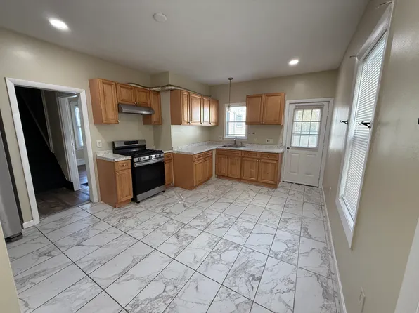 18-20 Wolcott St #1, Malden, MA 02148