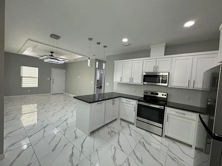2 bed, 2.0 bath, $1,200 — Photo 7