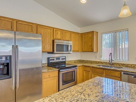 4th image of 1624 S 106th Ln