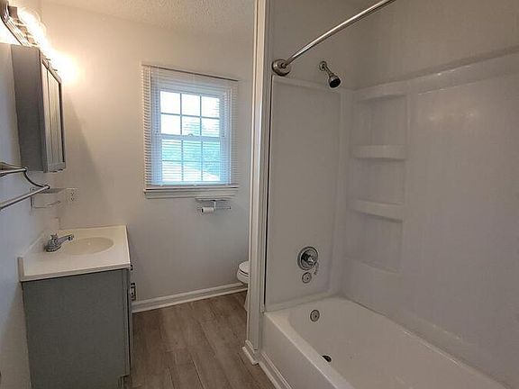 5th image of 1509 N 63rd Ter