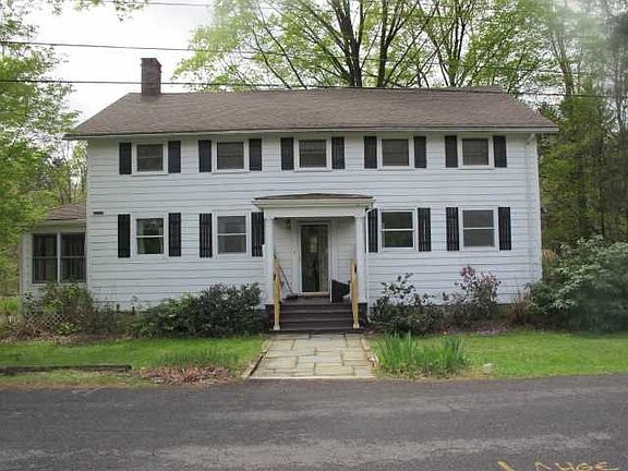 4th image of 4 Vanderbilt Ln