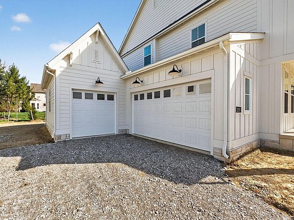 4th image of 3299 Briarwood Ln