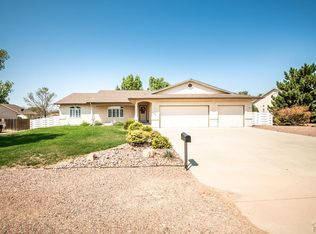 135 S Golfview Dr E, Pueblo West, CO 81007