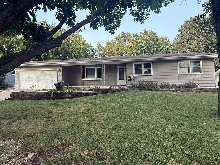 1414 Westwind Dr — Photo 18