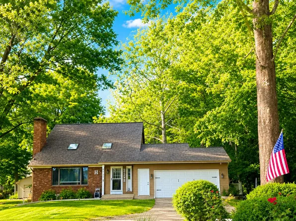 4105 44th St SW, Grandville, MI 49418