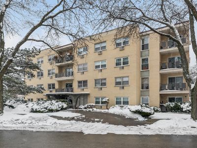 7801 Niles Center Rd APT 102, Skokie, IL, 60077