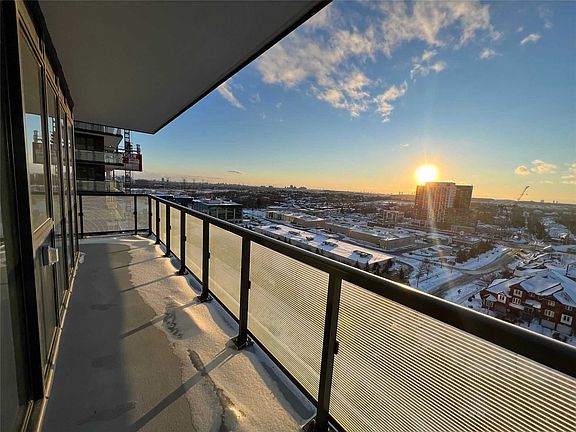 4th image of 85 Oneida Cres #1215