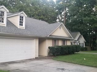 102 Kramer Ct, Cary, NC 27511