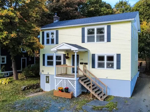 102 Topsail Road, St. John's, NL A1E2A8