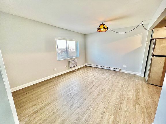 3rd image of 7631 W 63rd Pl APT 3C