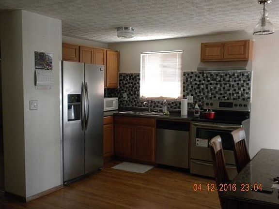 4th image of 3335 Robin Hill Ct W