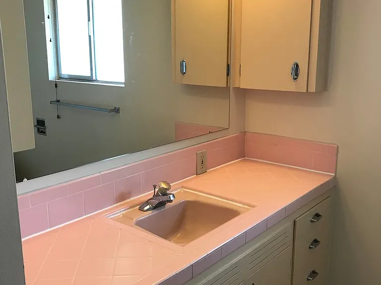 3824 W Greenbrier Dr — Photo 17