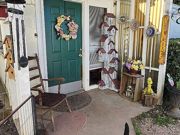 Enter to house