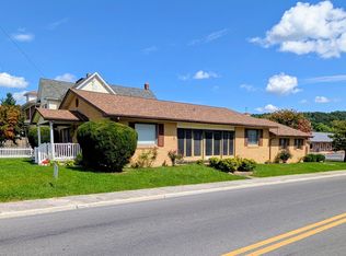 301 E Fudge St, Covington, VA 24426
