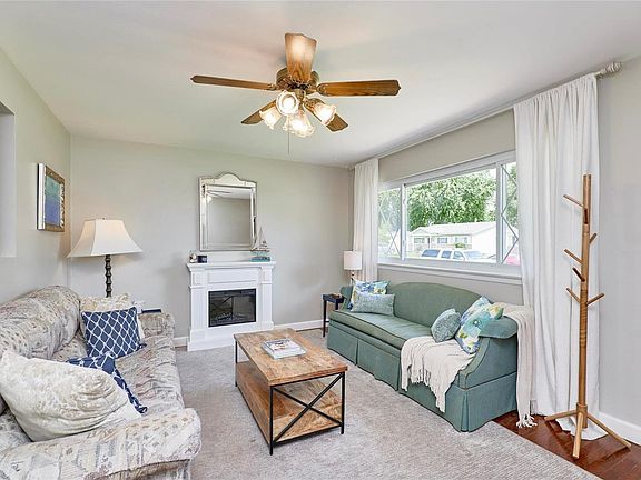 5th image of 880 Bellarmine Ln