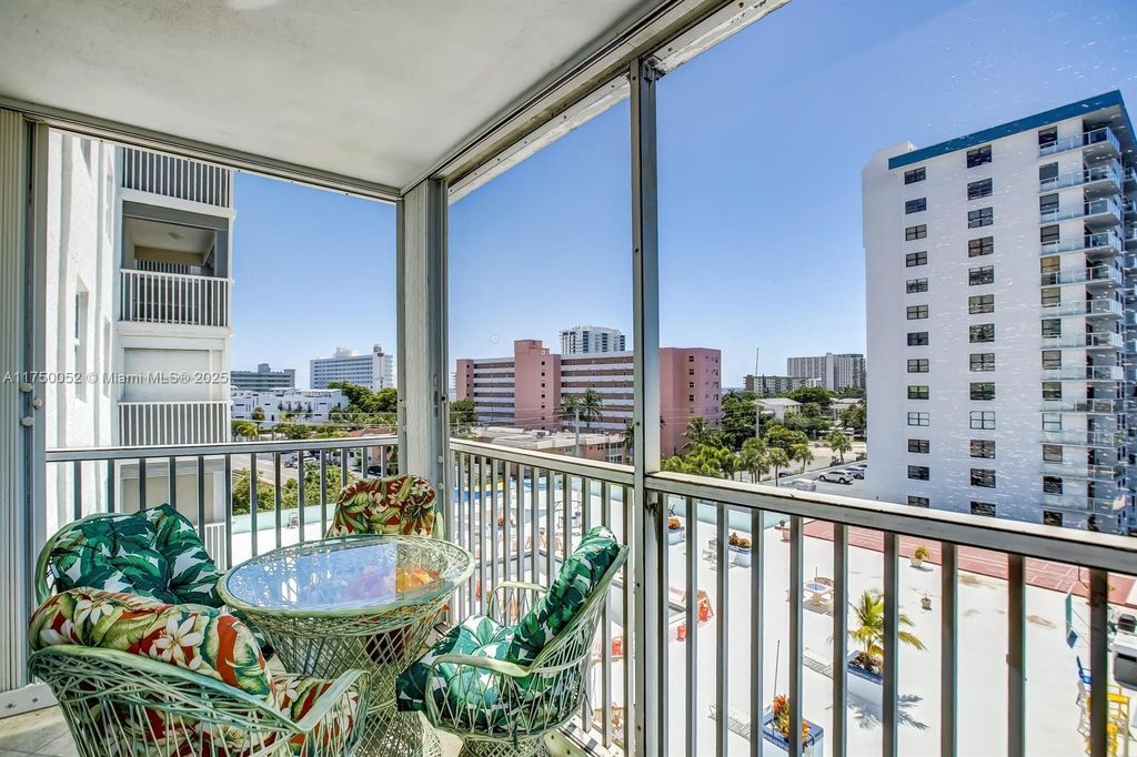 1505 N Riverside Dr APT 604, photo 6