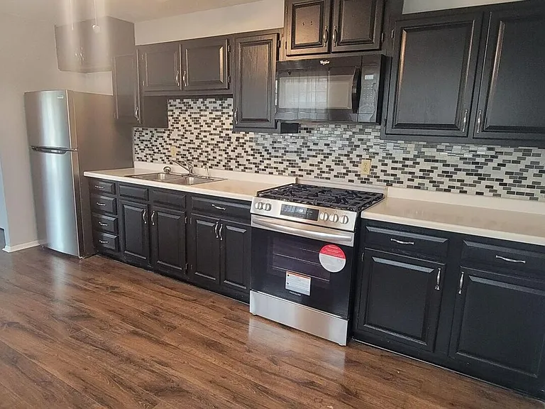 4145 Camelot Dr — Photo 6