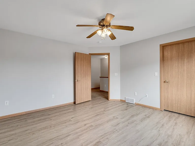 1208 Eastwood St — Photo 21