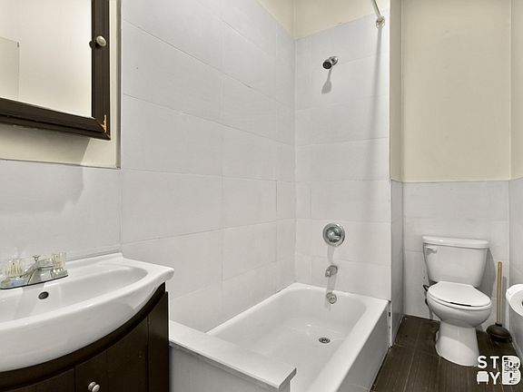 3rd image of 68 Putnam Ave APT 1