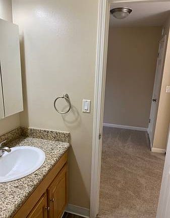5th image of 570 University Ave APT 3