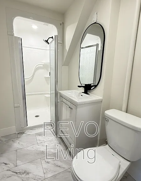 4585 Ryerson Cres #3 — Photo 9