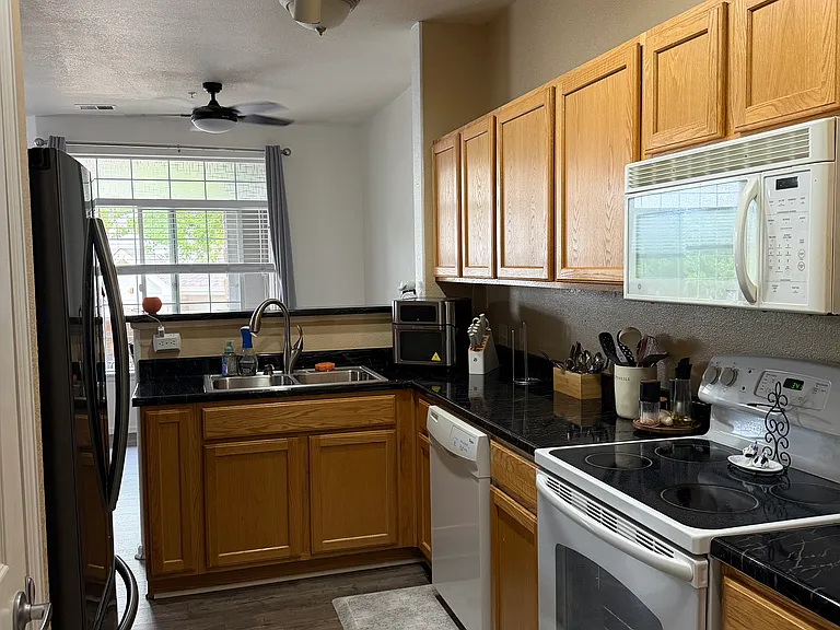 494 Black Feather Loop #104 — Photo 12