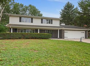 5809 Inverness Dr, Rockford, IL 61107