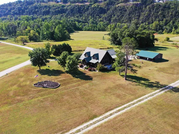 497 County Road 101, Norfork, AR 72658