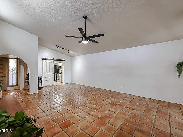 3013 W Phelps Rd — Photo 11