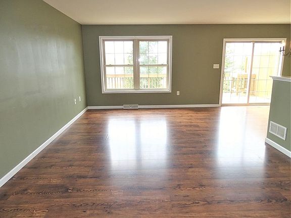 3rd image of 41 Granite Dr
