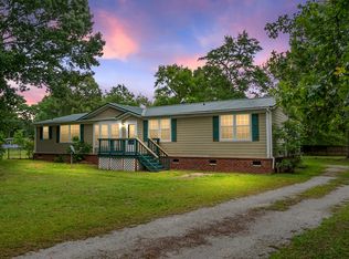 101 Albacore Rd, Bonneau, SC 29431