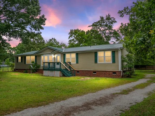 101 Albacore Rd, Bonneau, SC 29431