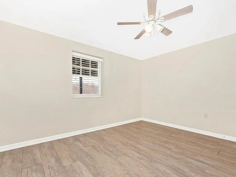 11015 Carriage Ln — Photo 3