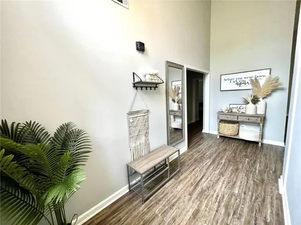 5595 Newberry Point Dr, Flowery Branch, GA 30542