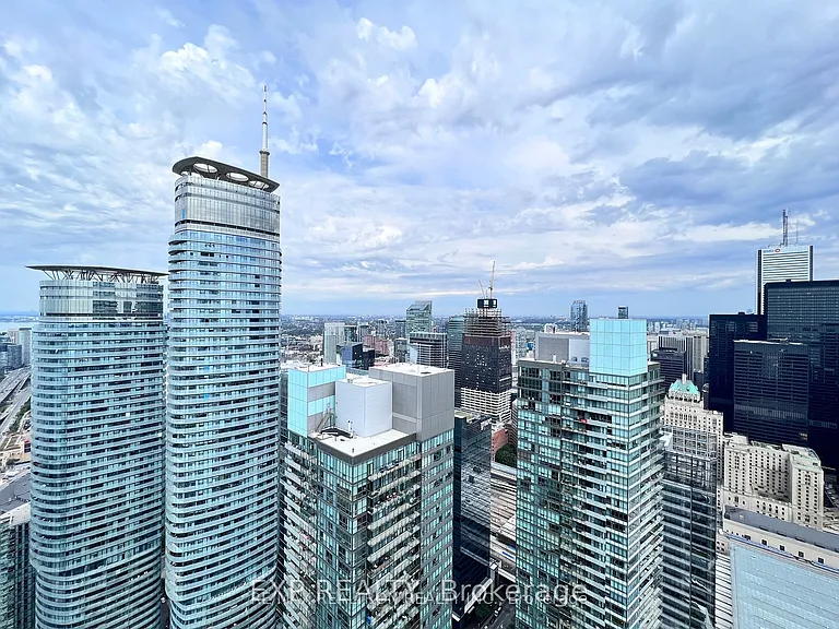 100 Harbour St #6302 — Photo 16
