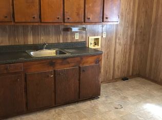 1342 Nicholas St, Henderson, NC 27536
