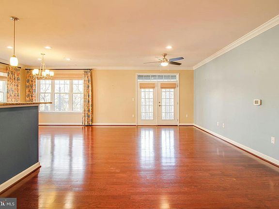 5th image of 13 Clay Lodge Ln Unit 304