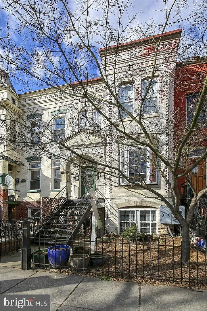 1 bed, 1.0 bath, 2100 sqft, $1,650 — Photo 1