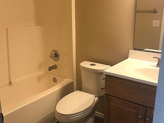 3rd image of 4339 151st Pl NE