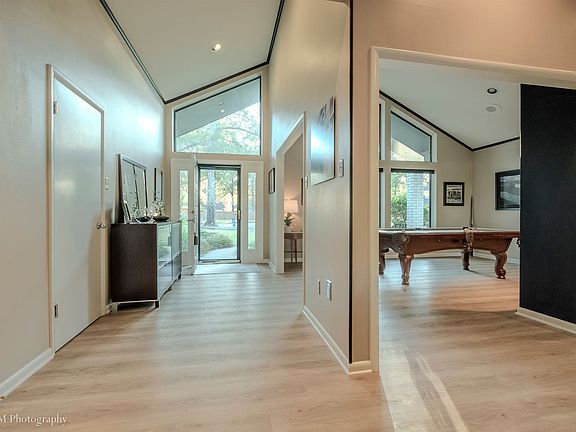 4th image of 1044 Bauxhall Cir