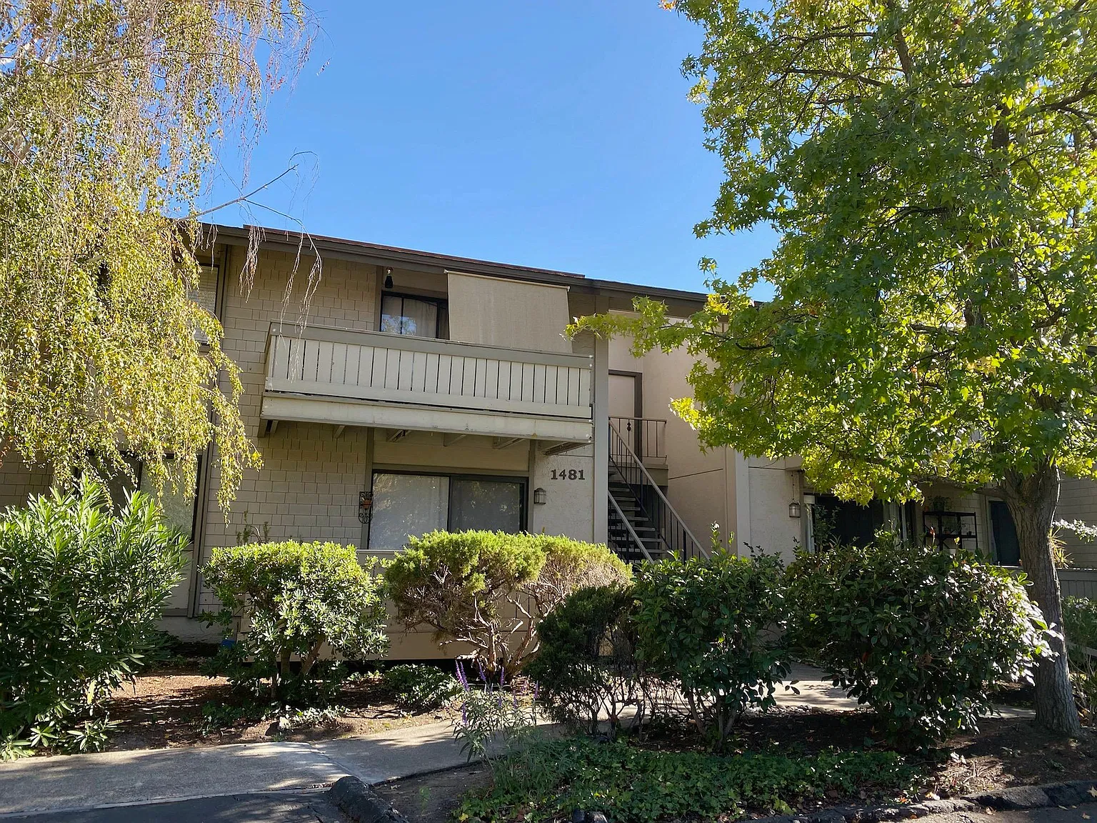 1481 Marchbanks Dr — Photo 1