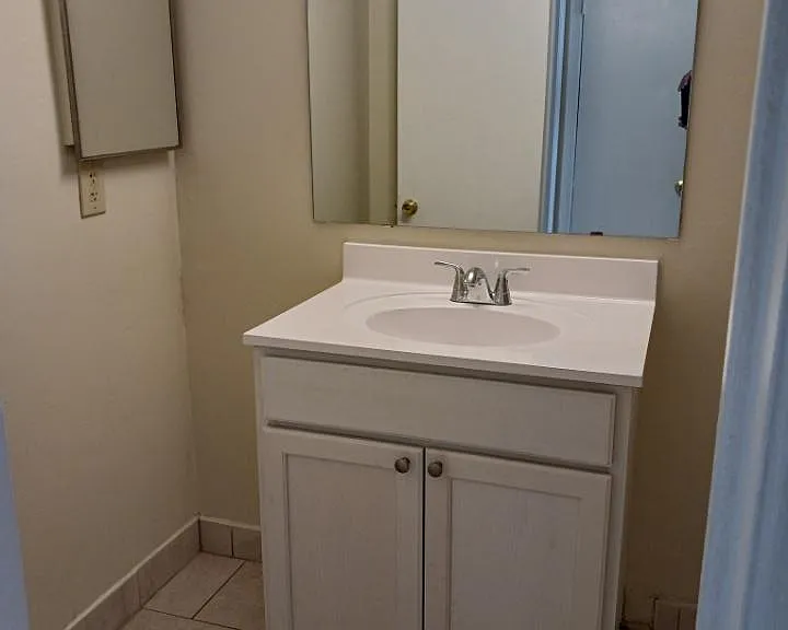 Springdale Apartments — Photo 7
