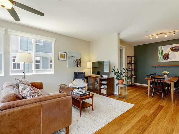 3rd image of 364 E Hedding St