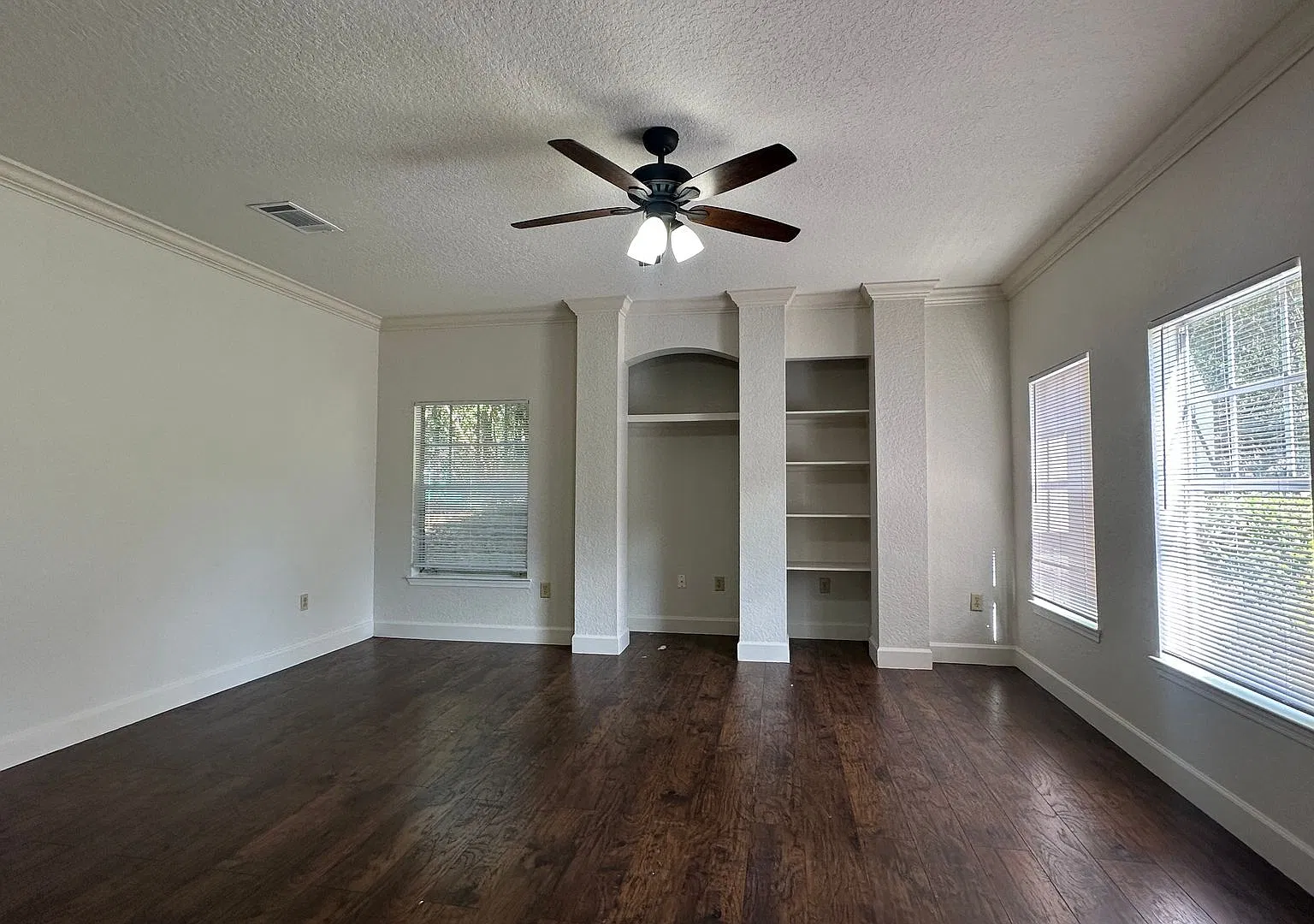 Beautiful 3 Bedroom, 2 Bathroom Condo in the Gated Notting Hill Community — Photo 4