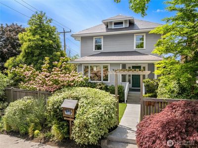 2401 10th Avenue W, Seattle, WA, 98119