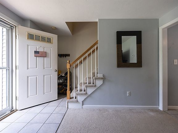 5th image of 25 Sharlene Ln #25