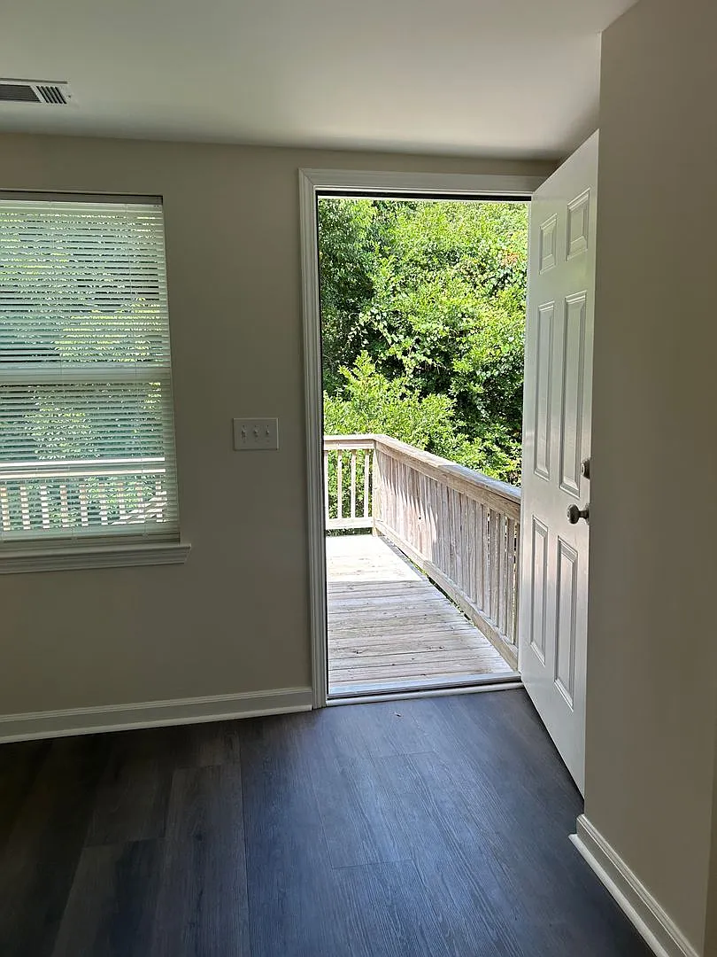 Completely Remodeled 3BR/2BA in Bona Bella near Savannah State University — Photo 4